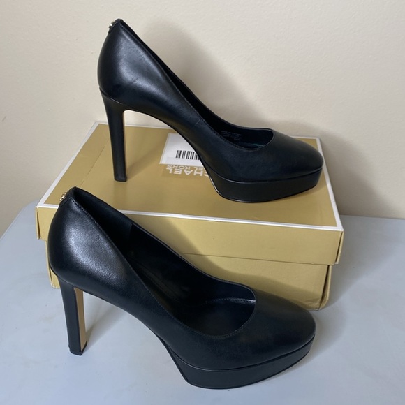 MICHAEL Michael Kors Shoes - MICHAEL Michael Kors sz 7M Black Chantal Platform Leather Pump